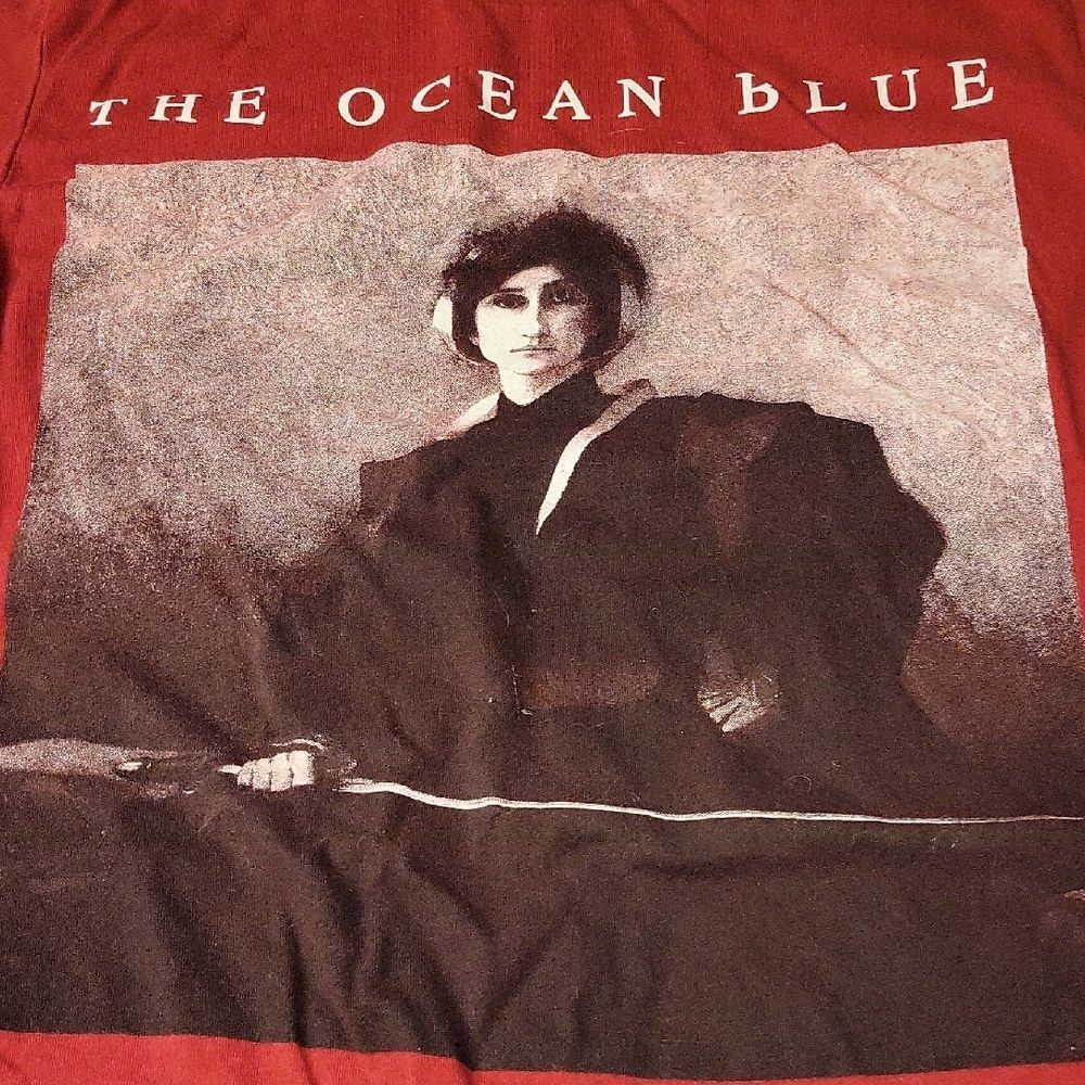 Womens S - T Shirt The ocean blue Graphic Band T.   Perfect Condition.